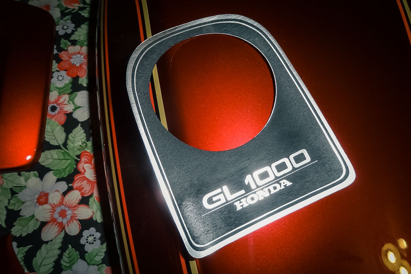 Dorabianie naklejek Honda GoldWing GL1000, lakierowanie, detaling